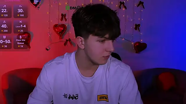 travis wolf  online show from April 25, 2026, 8:39 am