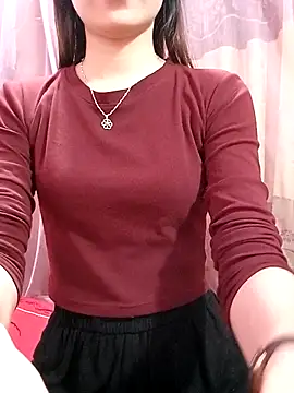 CherryBeii online show from December 22, 2025, 2:47 pm