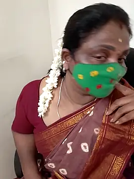 Snapshot of Tamil_Kavitha10 chatting on September 17, 2025, 5:14 pm Tamil Kavitha10 online show from September 17, 2025, 5:14 pm