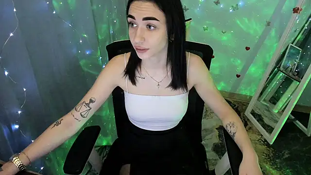 Bella Night4 online show from November 19, 2025, 7:41 am