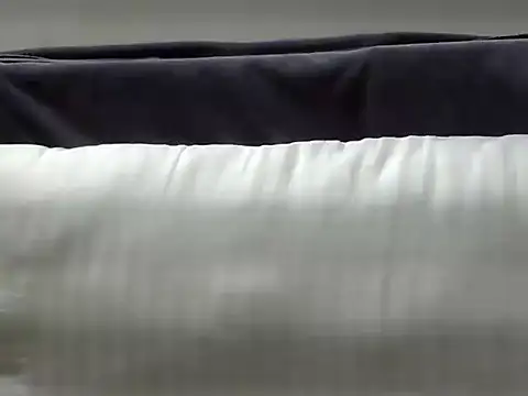 Riva arora01 online show from November 17, 2025, 4:46 pm