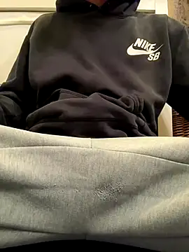 Snapshot of 420boy__ chatting on October 21, 2025, 8:04 am 420boy   online show from October 21, 2025, 8:04 am