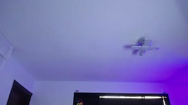  Charlotte Collins  online show from April 18, 2026, 3:16 pm