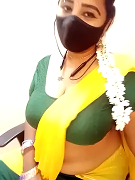 Snapshot of tamil_Vennila chatting on February 23, 2026, 10:01 am tamil Vennila online show from February 23, 2026, 10:01 am