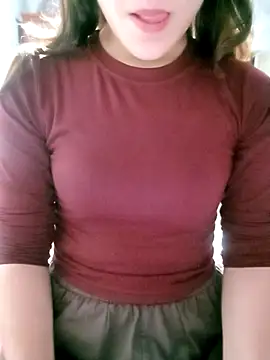 mymy06 online show from November 25, 2025, 2:44 am