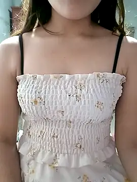 mymy06 online show from November 30, 2025, 1:26 pm