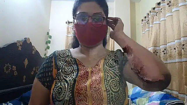 Elena cruz5 online show from March 29, 2026, 6:08 pm