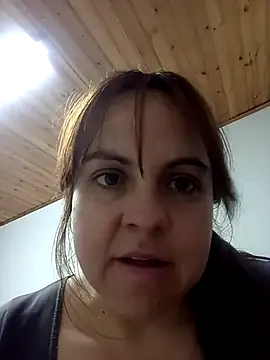 CARITOMIO online show from November 26, 2025, 11:39 pm