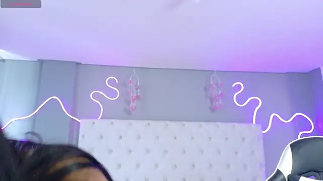 Emma visconti online show from September 29, 2025, 2:33 pm