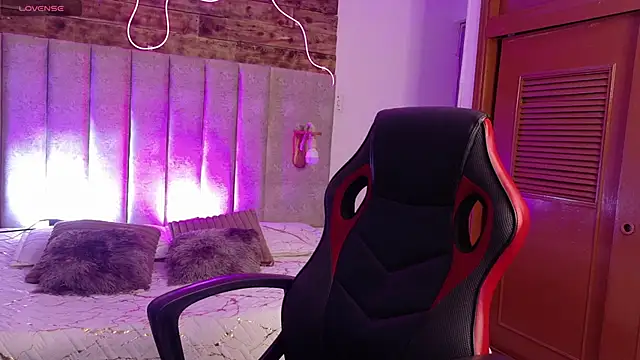 Emma visconti online show from October 17, 2025, 12:30 pm