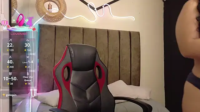 Emma visconti online show from December 14, 2025, 8:13 pm