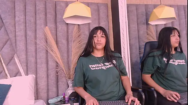 Snapshot of GraceWalker chatting on September 25, 2025, 7:28 pm GraceWalker online show from September 25, 2025, 7:28 pm