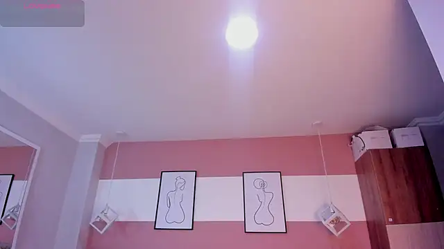 Mia Valentine  online show from November 26, 2025, 8:21 pm