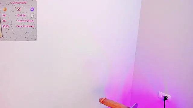 Mia Valentine  online show from February 6, 2026, 8:34 pm