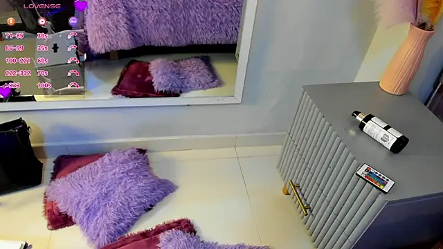 Mia Valentine  online show from March 14, 2026, 1:49 pm