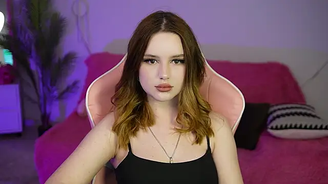 Snapshot of MilanaMoons chatting on September 23, 2025, 11:57 am MilanaMoons online show from September 23, 2025, 11:57 am