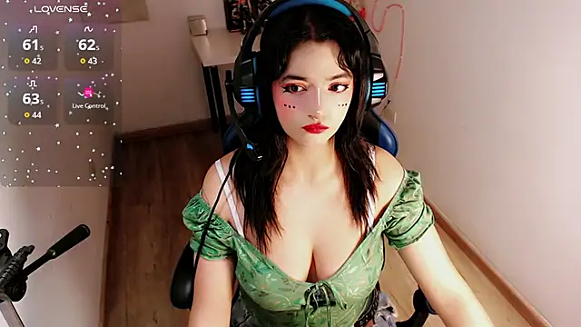 Lunyhose online show from April 3, 2026, 8:51 pm