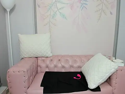 Snapshot of Liasweetie_ chatting on September 18, 2025, 6:43 pm Liasweetie online show from September 18, 2025, 6:43 pm