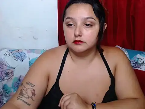 KeilyHall online show from December 21, 2025, 3:57 am