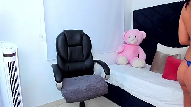 kate lua online show from November 7, 2025, 12:16 pm