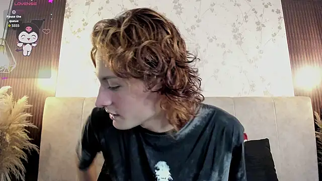 DarcyCullen online show from September 15, 2025, 11:43 am