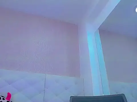 Snapshot of hanna_sweett34 chatting on October 24, 2025, 5:26 am hanna sweett34 online show from October 24, 2025, 5:26 am