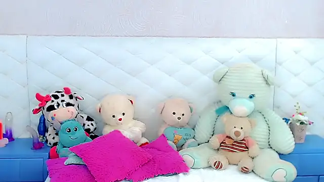 Snapshot of hanna_sweett34 chatting on January 12, 2026, 5:45 am hanna sweett34 online show from January 12, 2026, 5:45 am