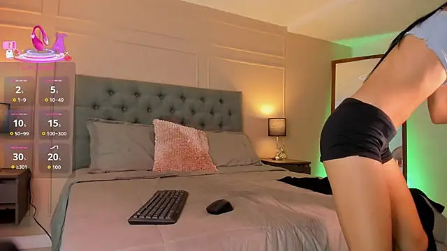 ALICESANDOVAL online show from October 4, 2025, 11:19 am