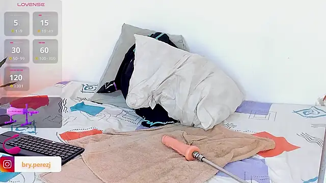 bryXonStorm online show from October 5, 2025, 2:10 am