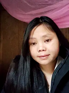 omiu-baby online show from February 12, 2026, 1:44 am