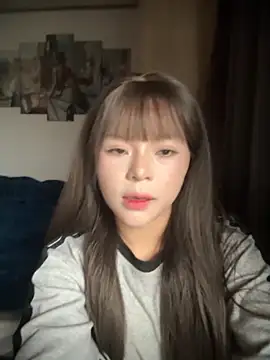 SarahBeii online show from November 8, 2025, 4:12 am