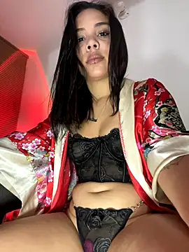 Snapshot of P_A_U_L_I_N_A_ chatting on October 22, 2025, 5:08 am P A U L I N A  online show from October 22, 2025, 5:08 am