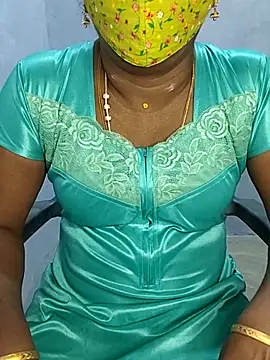 Snapshot of umashreetamil chatting on September 11, 2025, 2:22 am umashreetamil online show from September 11, 2025, 2:22 am