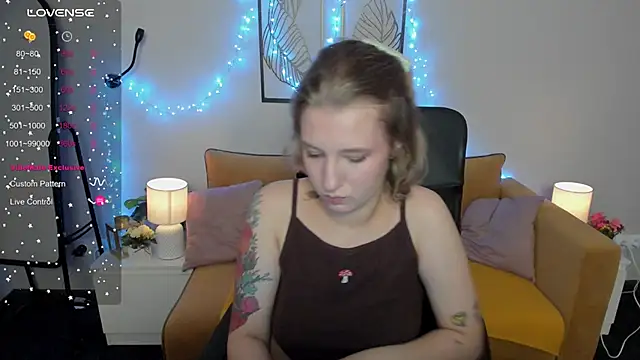 Snapshot of Hailey_Foxy chatting on September 22, 2025, 9:00 am Hailey Foxy online show from September 22, 2025, 9:00 am