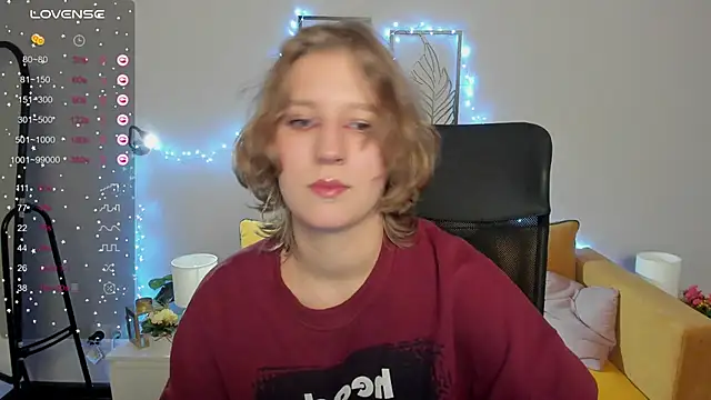 Snapshot of Hailey_Foxy chatting on September 29, 2025, 8:41 am Hailey Foxy online show from September 29, 2025, 8:41 am