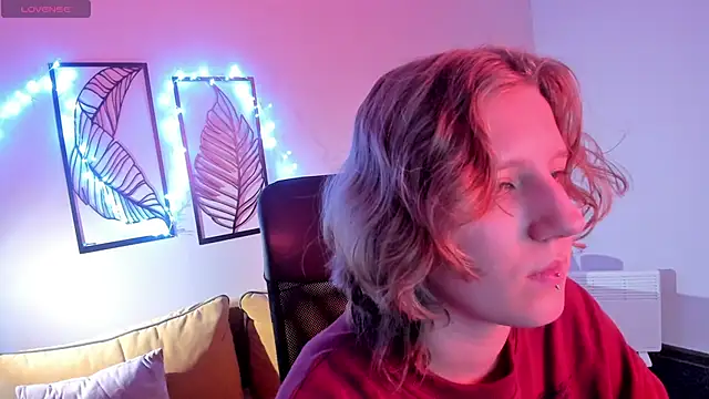 Snapshot of Hailey_Foxy chatting on November 4, 2025, 8:57 am Hailey Foxy online show from November 4, 2025, 8:57 am