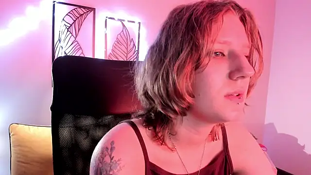 Snapshot of Hailey_Foxy chatting on November 9, 2025, 8:56 am Hailey Foxy online show from November 9, 2025, 8:56 am