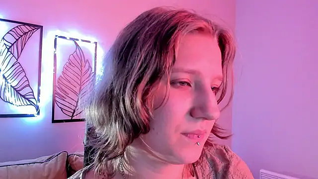 Snapshot of Hailey_Foxy chatting on November 12, 2025, 9:32 am Hailey Foxy online show from November 12, 2025, 9:32 am