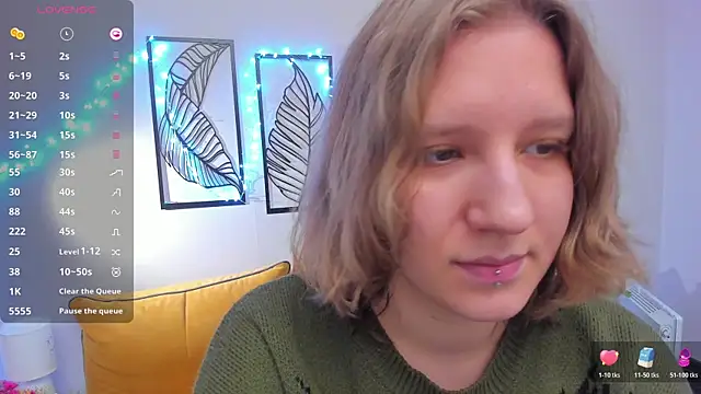 Snapshot of Hailey_Foxy chatting on December 21, 2025, 9:27 am Hailey Foxy online show from December 21, 2025, 9:27 am