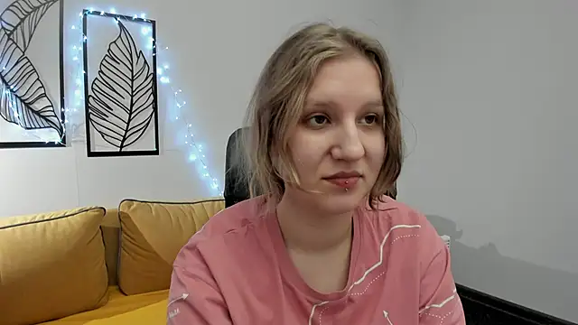 Snapshot of Hailey_Foxy chatting on February 25, 2026, 12:15 pm Hailey Foxy online show from February 25, 2026, 12:15 pm