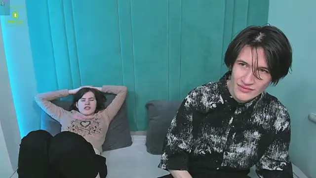 Snapshot of ViviaraNGendy chatting on October 12, 2025, 10:47 am ViviaraNGendy online show from October 12, 2025, 10:47 am