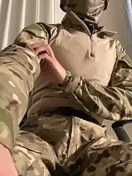 Snapshot of Daddygarry chatting on February 28, 2026, 2:18 pm Daddygarry online show from February 28, 2026, 2:18 pm