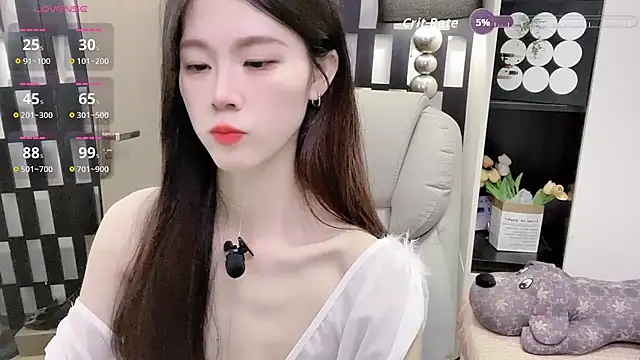 Yueyue-MM online show from April 18, 2026, 1:20 am