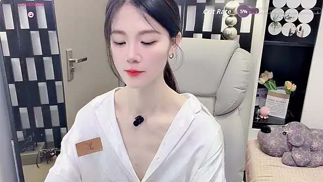Yueyue-MM online show from June 6, 2026, 12:05 am