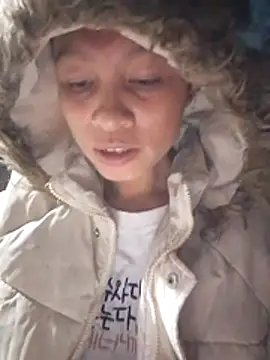 simi-lucy online show from November 22, 2025, 12:53 am