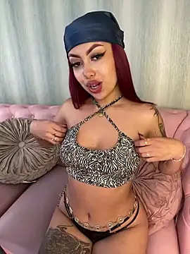 Snapshot of Laila_Pink chatting on September 30, 2025, 6:57 pm Laila Pink online show from September 30, 2025, 6:57 pm