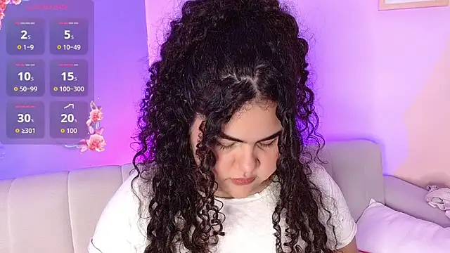 lourdes moon22 online show from December 21, 2025, 12:18 am