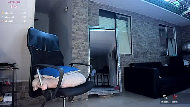  SARAI DUPONT online show from April 21, 2026, 10:12 pm