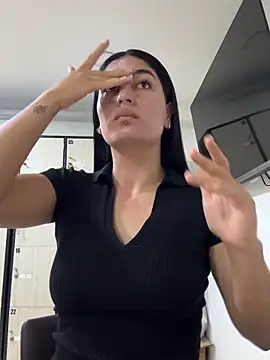 Snapshot of Scarlett_12 chatting on September 25, 2025, 11:14 am Scarlett 12 online show from September 25, 2025, 11:14 am