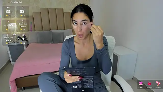 Snapshot of Scarlett_12 chatting on March 3, 2026, 10:54 am Scarlett 12 online show from March 3, 2026, 10:54 am